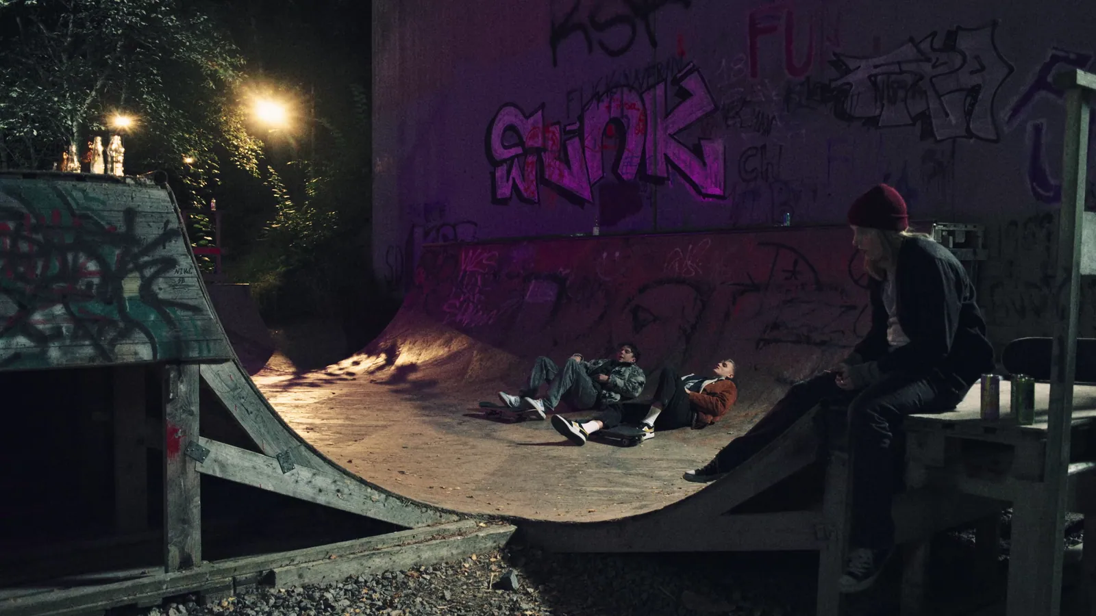 Under bron – stillbild 3